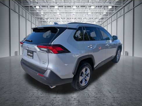 Used 2025 Toyota RAV4 XLE AWD/4WD image 14