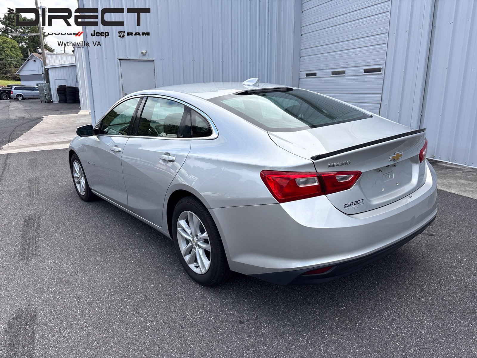 Used 2018 Chevrolet Malibu LT FWD image 3