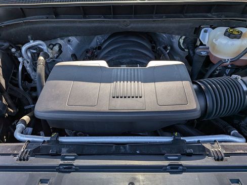 Used 2023 Chevrolet Tahoe Z71 w/ Luxury Package image 39