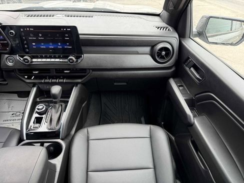 Used 2025 Chevrolet Colorado Trail Boss image 42