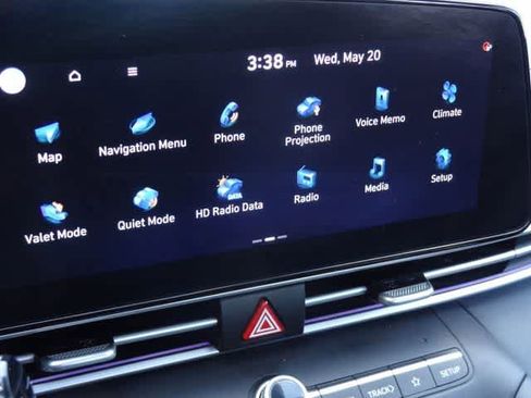 Used 2024 Hyundai Elantra Limited FWD image 28