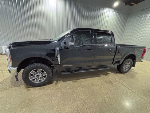 Used 2024 Ford F250 Lariat image 2