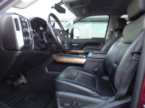 Used 2015 Chevrolet Silverado 2500 LTZ image 6