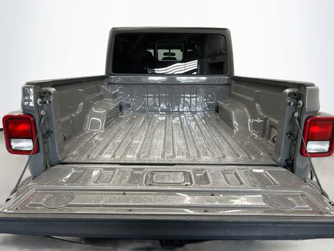 Used 2022 Jeep Gladiator Sport AWD/4WD image 27