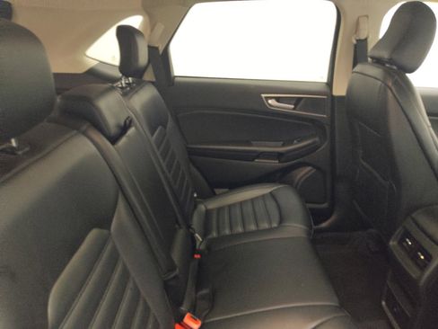 Used 2024 Ford Edge SEL image 19