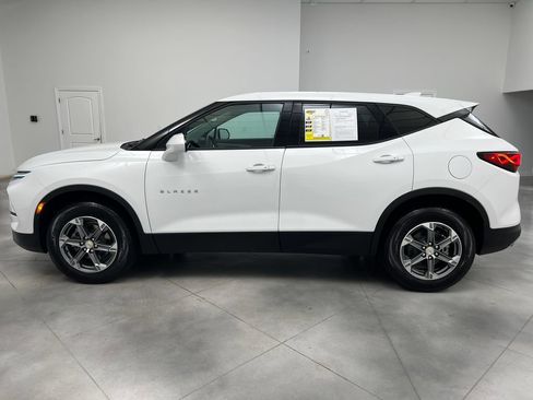 Used 2025 Chevrolet Blazer LT FWD image 5