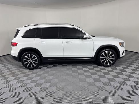 Used 2023 Mercedes-Benz GLB 250 4MATIC image 9