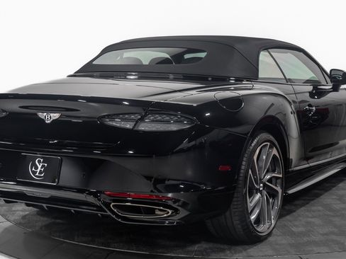 Used 2025 Bentley Continental GT Speed image 18