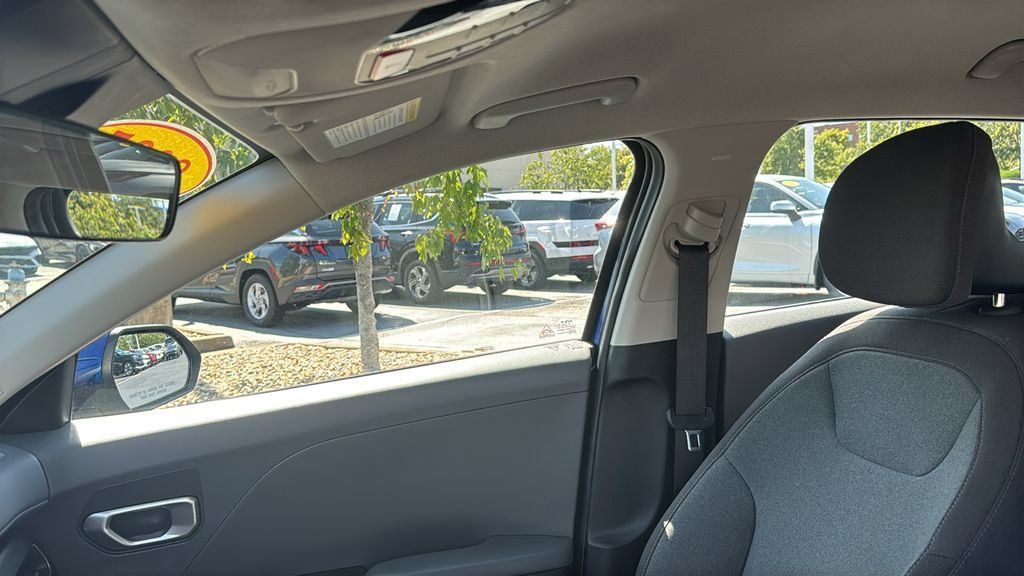 Used 2025 Kia K4 FWD image 24