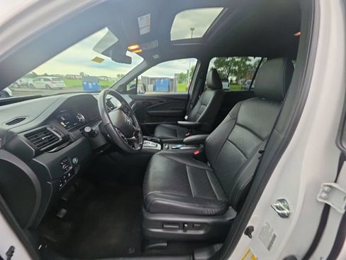 Used 2023 Honda Passport Elite image 14