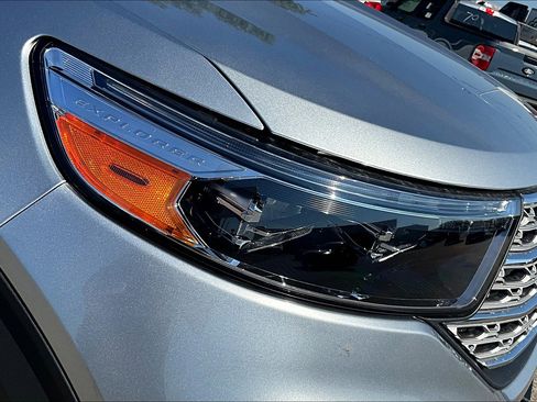 Used 2023 Ford Explorer Limited image 28