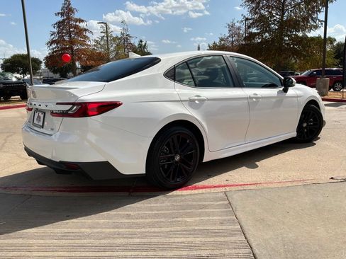 Used 2026 Toyota Camry SE FWD image 6