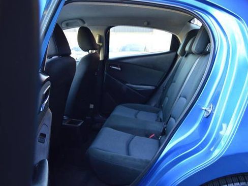 Used 2017 Toyota Yaris iA image 12