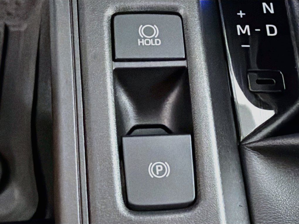 Used 2026 Toyota Corolla Cross LE FWD image 39