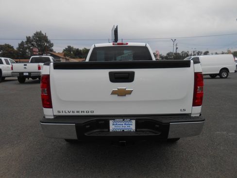 Used 2008 Chevrolet Silverado 1500 W/T w/ LS Package AWD/4WD image 8