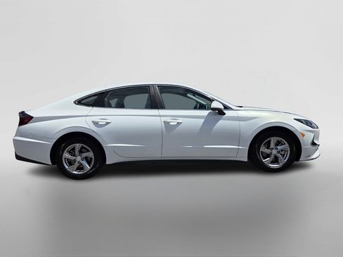 Used 2022 Hyundai Sonata SE w/ Cargo Package FWD image 6
