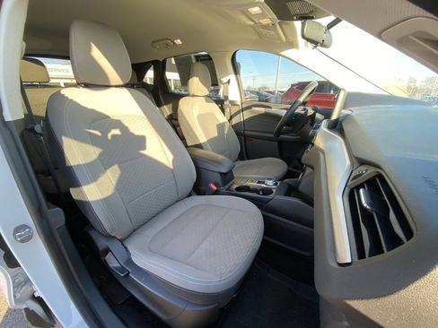 Used 2022 Ford Escape SE w/ SE Sport Appearance Package image 28