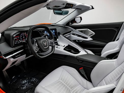 Used 2021 Chevrolet Corvette Stingray Premium Conv w/ Z51 Performance Package image 39