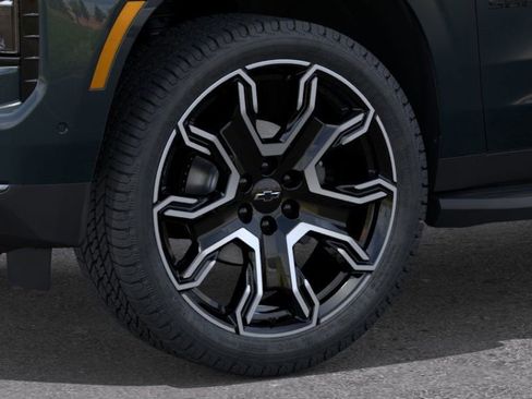 New 2026 Chevrolet Suburban RST w/ RST Capability Package image 9