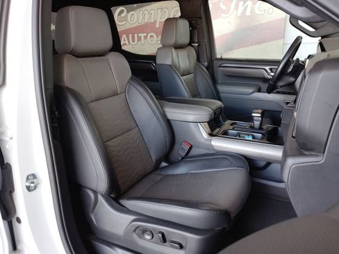 Used 2023 Chevrolet Silverado 1500 ZR2 w/ Technology Package AWD/4WD image 13