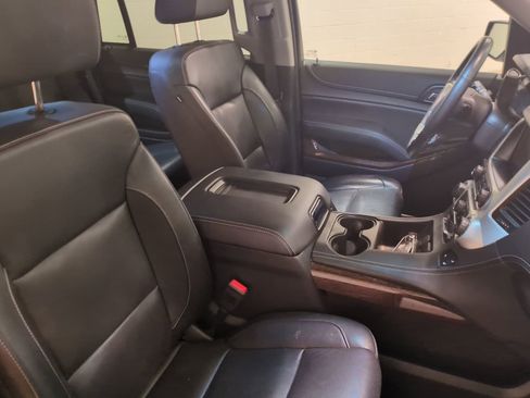 Used 2018 GMC Yukon SLT w/ Premium Edition image 11