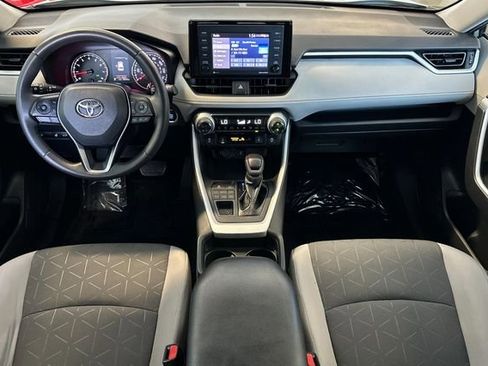 Used 2021 Toyota RAV4 XLE w/ Convenience Package AWD/4WD image 15