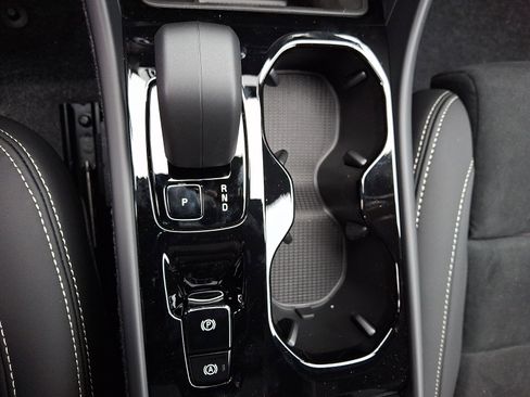 New 2026 Volvo XC40 B5 Ultra w/ Climate Package image 9