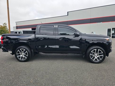 Used 2023 Chevrolet Colorado Z71 w/ Z71 Convenience Package 2 AWD/4WD image 2