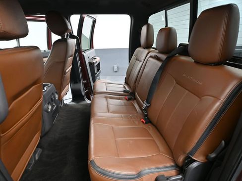 Used 2016 Ford F250 Platinum w/ FX4 Off-Road Package image 40