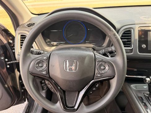 Used 2021 Honda HR-V EX image 12