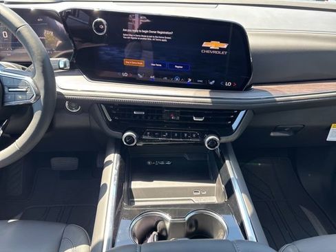 New 2026 Chevrolet Suburban LT w/ Comfort Package AWD/4WD image 12