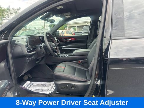 Used 2026 Chevrolet Traverse RS w/ LPO, Floor Liner Package AWD/4WD image 10