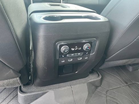 Used 2023 Chevrolet Tahoe Z71 w/ Luxury Package AWD/4WD image 24