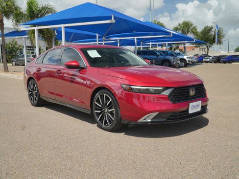 Used 2023 Honda Accord Touring image 3