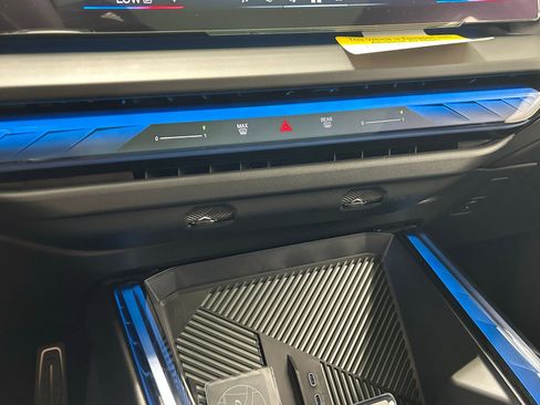 Used 2025 BMW X3 xDrive30i w/ Premium Package image 19