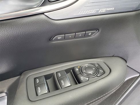 New 2026 Cadillac XT5 Sportv w/ LPO, Onyx Lite Package image 10