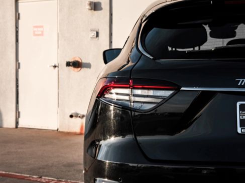 Used 2022 Maserati Levante Modena image 49