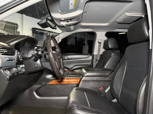 Used 2018 Chevrolet Tahoe Premier AWD/4WD image 12
