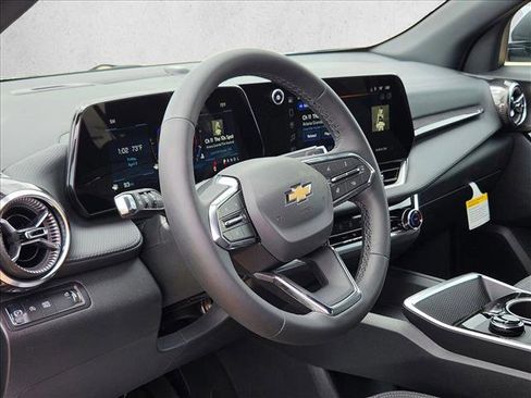 New 2026 Chevrolet Equinox LT w/ Safety and Technology Package FWD image 3