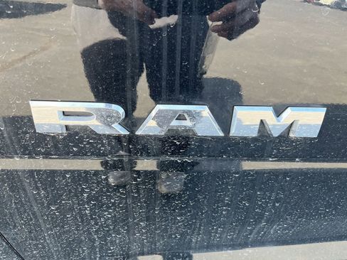 Used 2024 RAM 2500 Laramie image 16