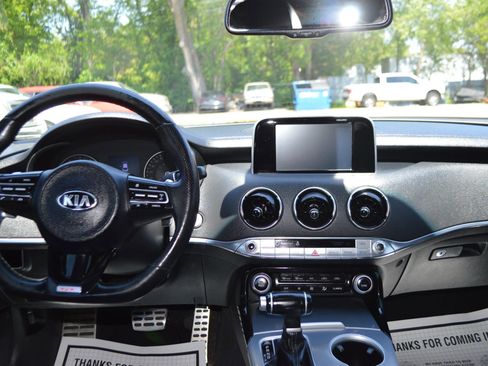 Used 2018 Kia Stinger GT AWD/4WD image 19
