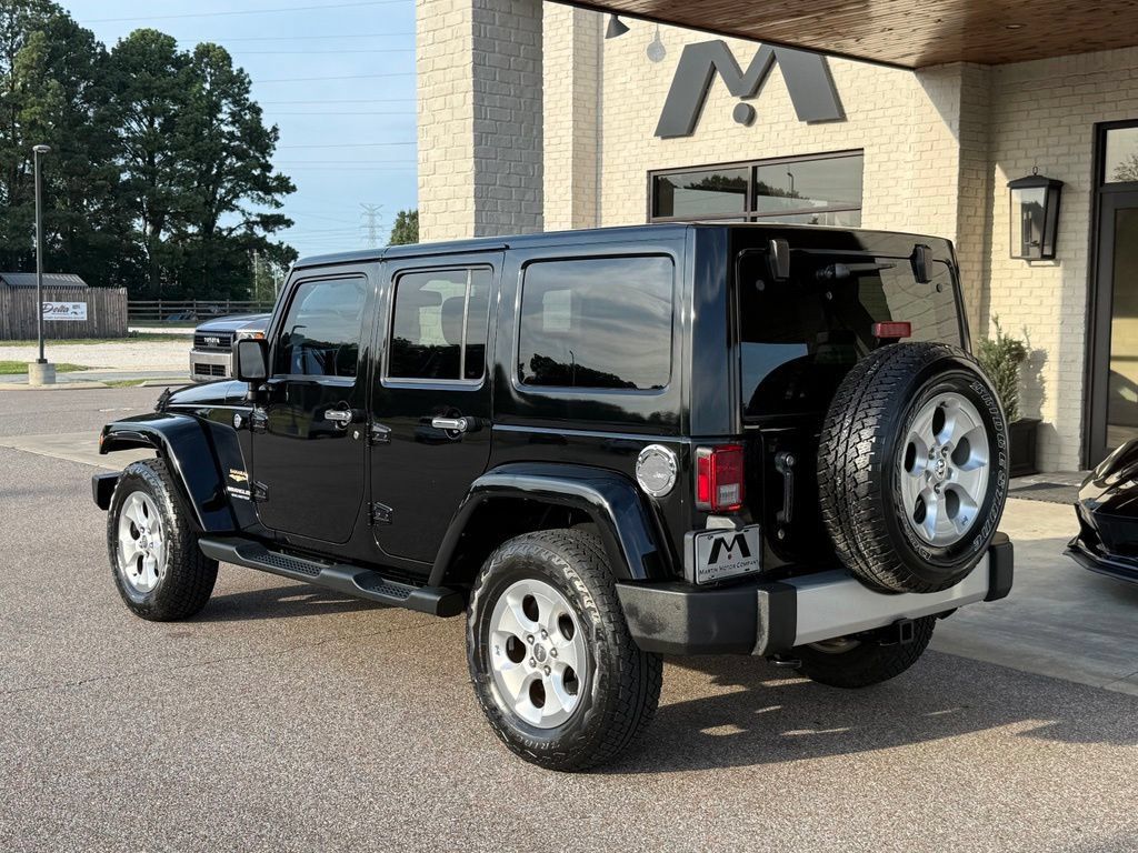 Used 2014 Jeep Wrangler Unlimited Sahara w/ Max Tow Package AWD/4WD image 10