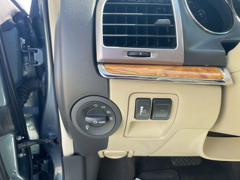 Used 2012 Lincoln MKZ image 18