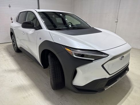 Used 2023 Subaru Solterra AWD image 3