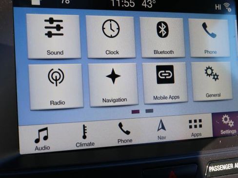Used 2018 Ford Explorer XLT w/ Equipment Group 202A AWD/4WD image 16