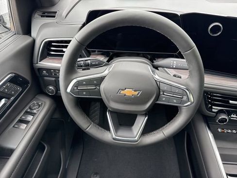 New 2025 Chevrolet Suburban LT w/ Comfort Package image 21