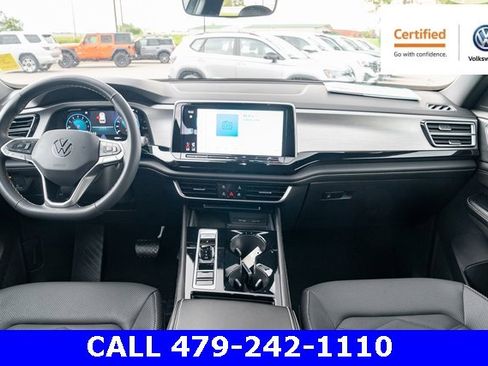 Certified 2024 Volkswagen Atlas Cross Sport SE image 31