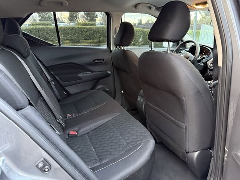 Used 2021 Nissan Kicks SV image 20