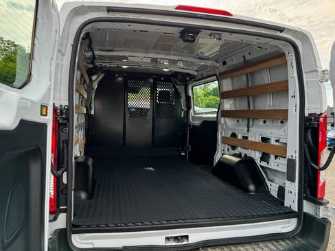 Used 2024 Ford Transit 250 Low Roof w/ Exterior Upgrade Package RWD image 16
