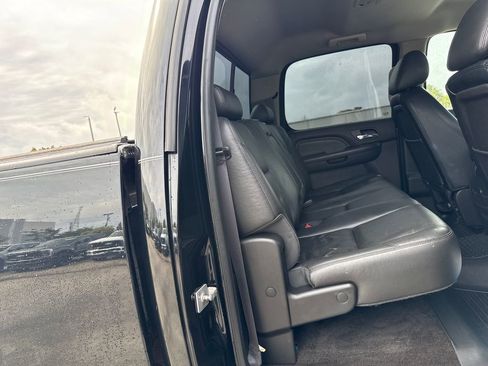 Used 2014 GMC Sierra 2500 Denali w/ Suspension Package, Off-Road image 27